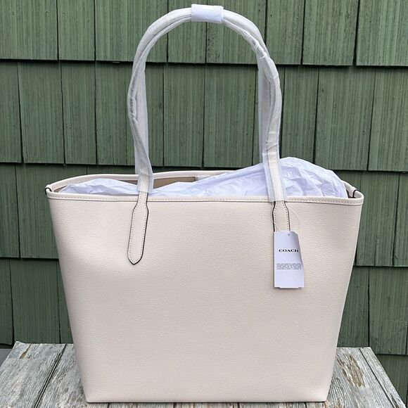 Coach City Tote Bag With Strawberry Graphic Purse - Picture 5 of 7